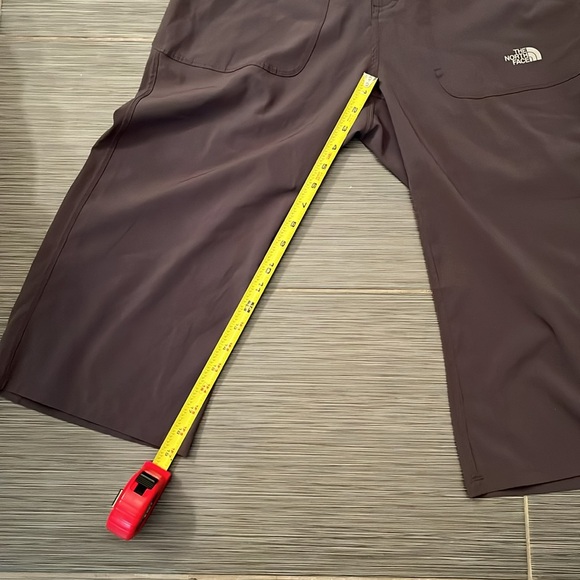 The North Face Gray Women’s TNF APEX Crop Pants Size Medium Hiking Athletic - Picture 12 of 12